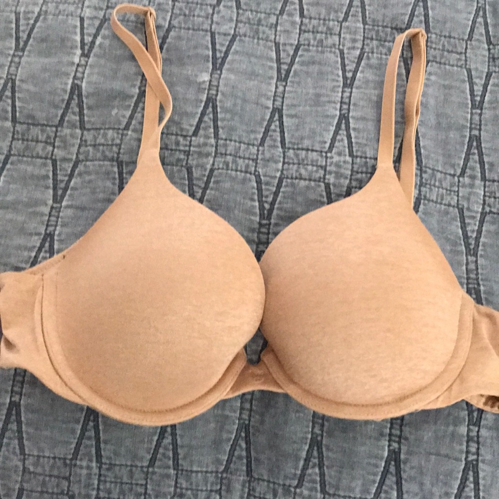 Victoria Secret T-shirt bra 34B